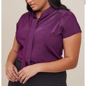 Retro Chic Poplin Tie Neck
Button Front Shirt